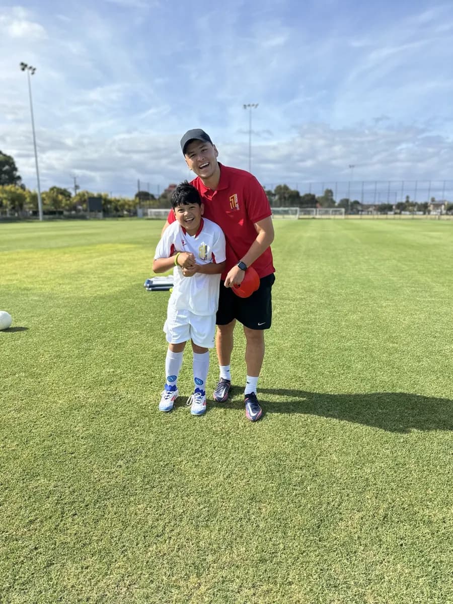 A moment from a 1 Futbol session