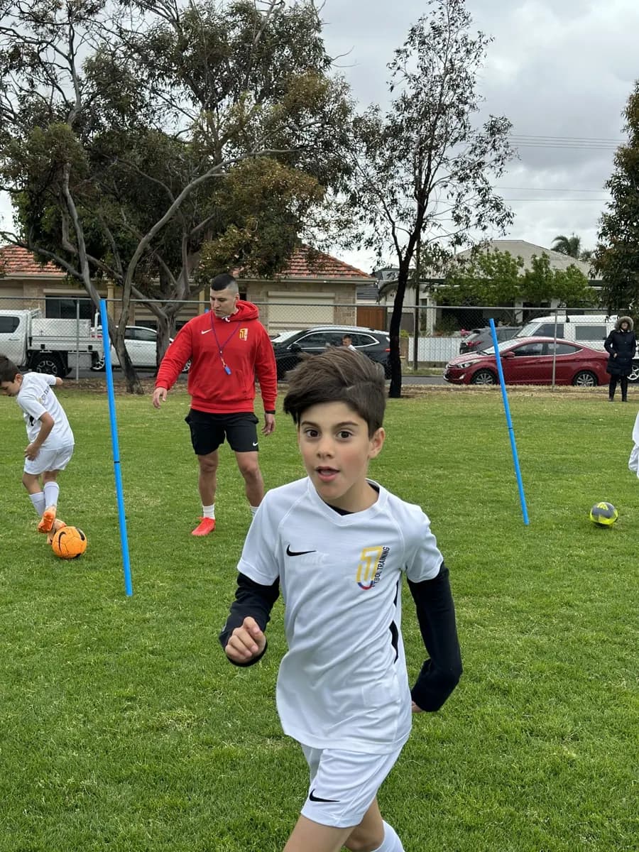 A moment from a 1 Futbol session